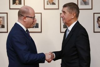 „Servilita k Trumpovi je zbabělá.“ Bývalí premiéři a ministři zahraničí hodnotí postoj vlády ke Grónsku - Novinky