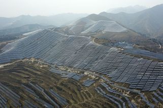 Čína zcela zastavila dovoz elektřiny z Ruska - Novinky