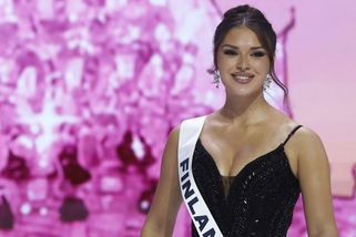 Miss Finska přišla o titul. Kvůli gestu se zešikmenýma očima ji nařkli z rasismu - Novinky