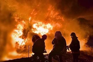 Rusové zaútočili na předměstí Kyjeva, na místě jsou mrtví i zranění - Novinky