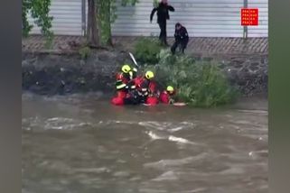 V Praze se topil muž. Šel si zaplavat do Vltavy, proud ho nesl dva kilometry - Novinky