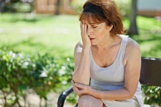 Za celý život mě nikdo ani nepozval na kafe. Na seznamce ani lajk... Je mi přes 50 a už nechci být sama! - Proženy.cz