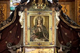 krajskelisty.cz/plzensky-kraj/okres-klatovy/31648-klatovsky-obraz-place-lidskou-krev-zahady-zivota.htm