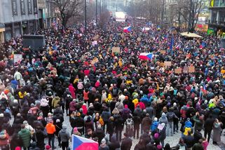 Demonstrace Milionu chvilek pro demokracii – 1:0 pro Babiše - Médium.cz