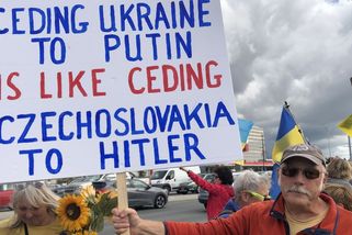 „Válečného zločince vítá jako starého přítele.“ Trumpa a Putina čeká odpor - Seznam Zprávy