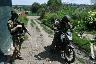Útoky Rusů na motocyklech: Ukrajinci je rozstřílejí, ale ne všechny - Novinky