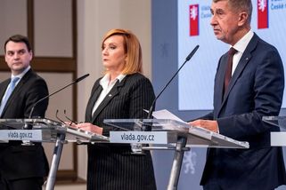 Cíl NATO je jen deklarace, zní z vlády. Více na obranu dá pouze, když si to bude moci dovolit - Novinky