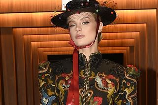 Český úspěch na Miss World: Krásná Krystyna Pyszková zabodovala v šatech z koňské deky! - Super.cz