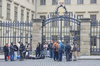 Studenti u Hradu demonstrují za klima a proti Macinkovi - Novinky