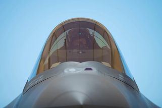 Stíhačky pro Česko v ohrožení? Největší zbrojní program planety má problémy