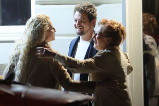 Tajný mejdan Jiřiny Bohdalové: Sestra Jaruška i vnuk Vojta s krásnou manželkou. A kdo ze slavných dorazil? - Super.cz