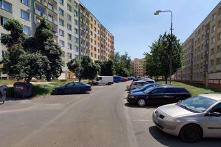 Řešíme rvačku opilců v Krupce, Ukrajinci mezi nimi nebyli, vyvrací policie fámy na sítích - Novinky