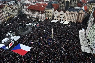 „Kanasta počká, budoucnost ne.“ Davy zaplnily centrum Prahy - Seznam Zprávy
