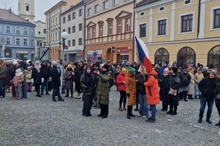 Na podporu prezidenta se sešli lidé i v Uherském Hradišti - Novinky