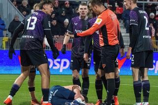 Kontakt tam byl, ale nebyl důvodem k pádu? Rozhodčí stále netrestají řeči hráčů nebo zdržování - Médium.cz