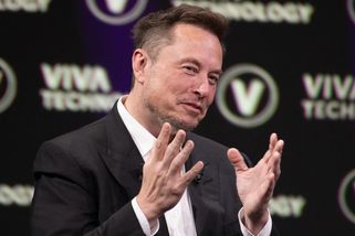 „Tyran a zrádce lidu.“ Musk ostře kritizoval španělského premiéra Sáncheze - Seznam Zprávy