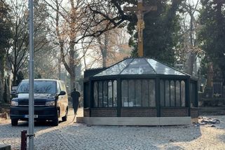 Na pražských Olšanských hřbitovech se otrávili dva hlídači, jeden nepřežil - Novinky