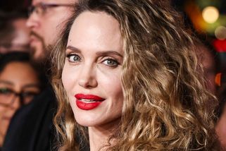 Angelina Jolie přišla před padesátkou s novou image: „Tohle je pecka, je úžasně krásná,“ jsou z ní lidé paf - Super.cz