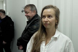 Saudkova milenka poprvé promluvila! Petra má ze Sáry Saudkové šílený strach. Už jednou jí dle jejích slov zlomila nos!