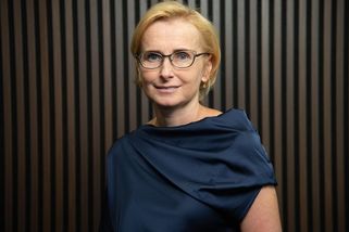 Komunistka Konečná v slzách