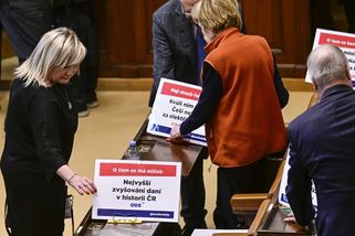 Sněmovna jednala o Babišově e-mailu. Pokračovat bude ve středu - Seznam Zprávy