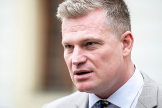 ‚Dobrovolně si stoupl do politického boje.‘ Turek chce s koaličními partnery projít žalobu na prezidenta