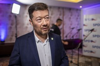 SPD řeší, zda podpořit Babiše. Ve hře jsou tři varianty - Seznam Zprávy