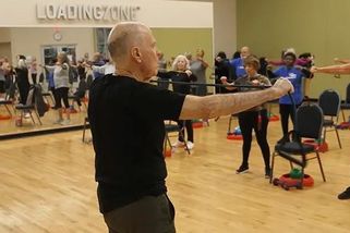 Nejstaršímu fitness instruktorovi světa byste jeho věk asi netipli - Novinky