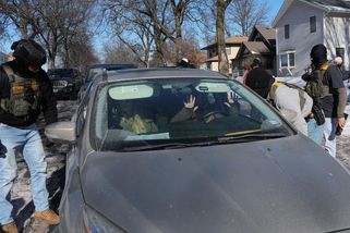 Imigrační agenti ICE v Minneapolis budou muset nosit kamery na těle - Novinky