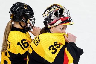 Nein! Němky nepustily hokejistky Švédska na záchod. Po pohromě v šatně přišla pomsta - Sport.cz