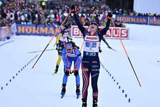 Kontroverzní dojezd štafet. Biatlonistka se omlouvala za manévr v cílové rovince - Sport.cz