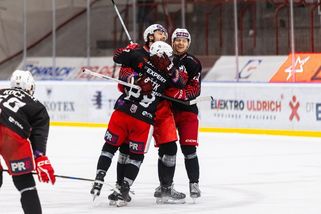 Zrušte extraligovou baráž už v této sezoně, vyzvaly spolek a prvoligové kluby - Sport.cz