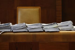 Falešný inzerát lákal modelky na casting, bylo z toho porno. Spis má 14 tisíc stran - Novinky