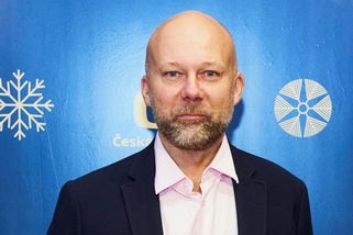 Josef Kvasnička: Bolely mě zuby, byl to nádor. I bez čtvrtiny úst dnes moderuje Události - Médium.cz