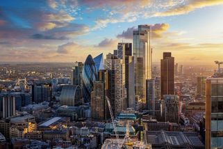 Operace Londýn. Vítek si půjčil 11 miliard a obratem splatil dluhy - Seznam Zprávy