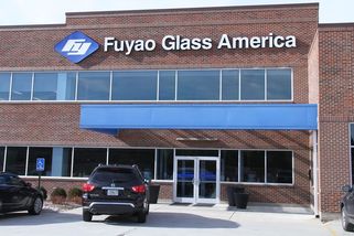 Číňané přesunuli továrnu do USA, jak žádá Trump. Americký výrobce kvůli tomu krachuje - Novinky