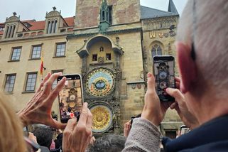 Praha je pro turisty dražší než Vídeň a Berlín. Loni lákala na Dana Browna a advent