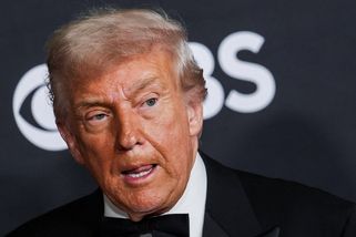 Trump tlačí na Ukrajinu, aby Rusku bez boje odevzdala území - Novinky