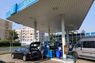 Vláda velebí levné pohonné hmoty. Nemáte na to vliv, kritizuje Havlíček - Echo24.cz