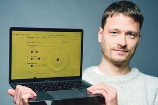 Chtějí poznat své biologické rodiče. Pomáhají jim testy DNA - Novinky