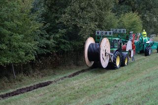 Na Soutoku zakopali elektrický kabel pluhováním. Kvůli orlům s tím čekali na září - Novinky