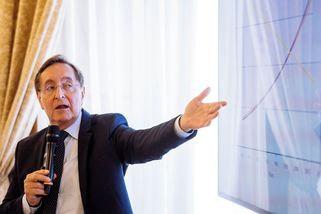 Kauza intimních fotek pacientů: Exministr si na „svou“ nemocnici vzal právníka - Seznam Zprávy