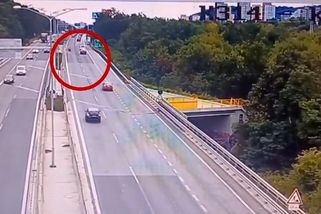 Drsné záběry z tragické nehody na Slovensku: Auto prorazilo svodidla a vylétlo z dálnice - Novinky
