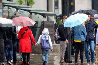 Na Česko se řítí déšť, může i sněžit. RADAR odhaluje, kdy teploty vyletí na 10 °C