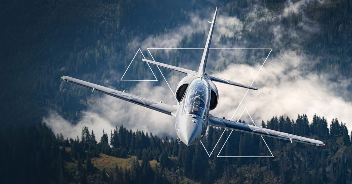 Výroba letounů založená na stoleté zkušenosti