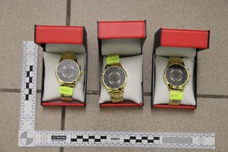 Senior v České Lípě odevzdal ze strachu své peníze neznámému cizinci