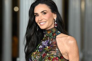 Lidé se zaměřili na implantáty Demi Moore: Ten napravo prý padá dolů!