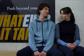 Netflix slaví nevídaný úspěch. Jeho nový seriál má 100 % hodnocení a zhlédnout ho zvládnete na jeden zátah