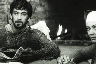 Středověké Údolí včel se vrací do kin. Uhrane vás, i když vzniklo ze zbytků Vláčilovy filmové bestie