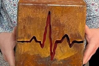 Dar pro prezidenta Petra Pavla. Umělec z Hustopečí pro něj vytvořil zrezlé srdce